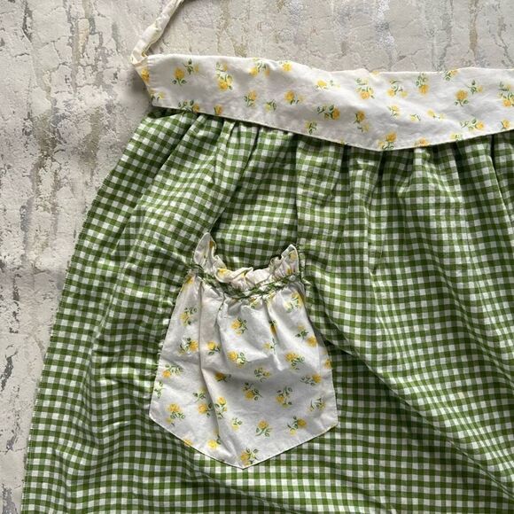 American Hostess Vintage Gingham Check Apron - Picture 6 of 12
